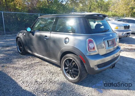 2009 Mini Cooper S z USA, uszkodzony, nr VIN WMWMF73539TX40375
